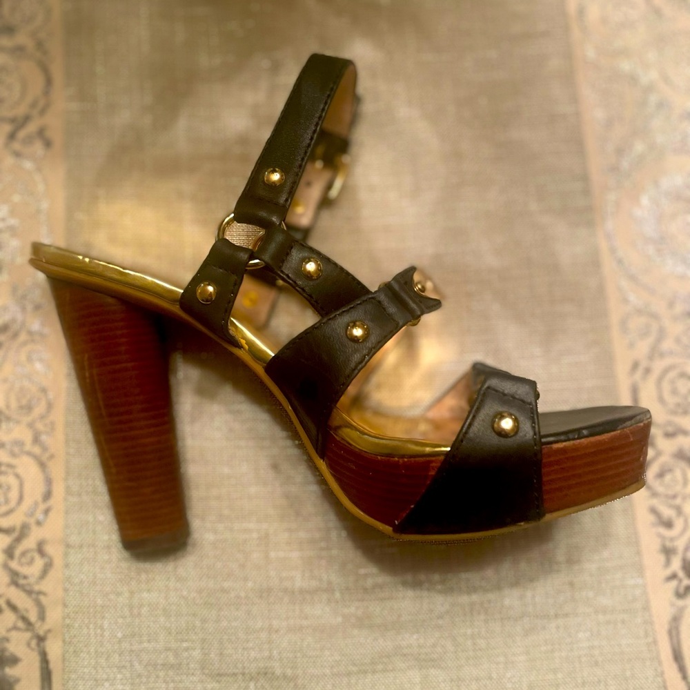 Michael Kors Dawn Platform Heels Black and Gold Size 7